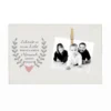 Besonderes Geschenk für die Familie und gemütliche Wohndekoration fürs Zuhause | Holzbild mit Klammer und Spruch "Zuhause ist wo die Liebe wohnt & schöne Momente geteilt werden“ | Fotogeschenk zum Anbringen eines Fotos