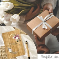 Boho Notizbuch mit Namen und Blumenkranz | Personalisiertes Buch aus Bambus und Kugelschreiber | Persönliche Geschenkidee für Sie