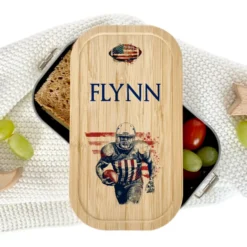 Brotdose "Football" wählbar in Edelstahl mit Bambusdeckel und Namen für Kinder und Teenager | Brotbox mit Footballspieler | Personalisiertes Geschenk für Kinder