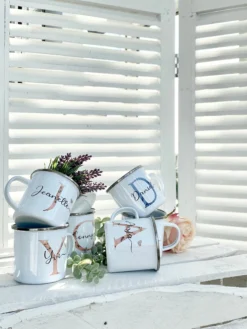 Buchstabentasse mit Namen | Personalisiertes Tassengeschenk für Sie und Ihn in Rosa und Blau | 2 Motivvarianten zur Auswahl