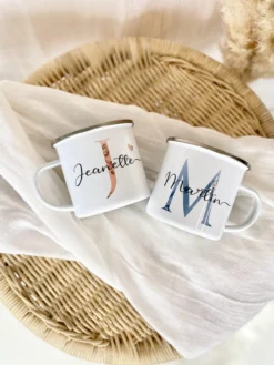 Buchstabentasse, personalisiert mit dem Namen für Ihn und Sie in Blau und Rosa | 2 Motivvarianten zur Auswahl