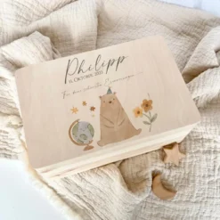 Erinnerungsbox aus Holz mit dem Namen personalisiert, Holzkiste mit Motiv Bär