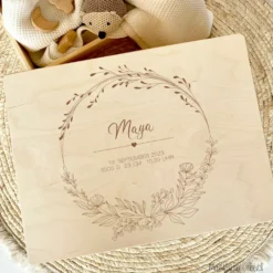 Erinnerungsbox aus Holz, Personalisierte Holzkiste für Babys zur Geburt mit Geburtsdaten