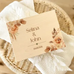 Erinnerungskiste mit Namen zur Hochzeit, florale Holzbox als Geschenk für das Brautpaar, Hochzeitsgeschenk