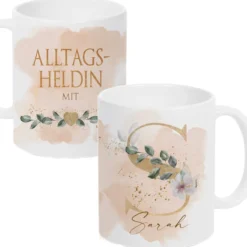 Florale Tasse mit Namen und goldenem Buchstaben personalisierte Kaffeetasse Keramik weiß