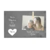 Fotogeschenk aus Holz für die beste Mama der Welt | Holzbild personalisiert mit dem Namen und mit Holzklammer zum individuellen Befestigen eines Fotos