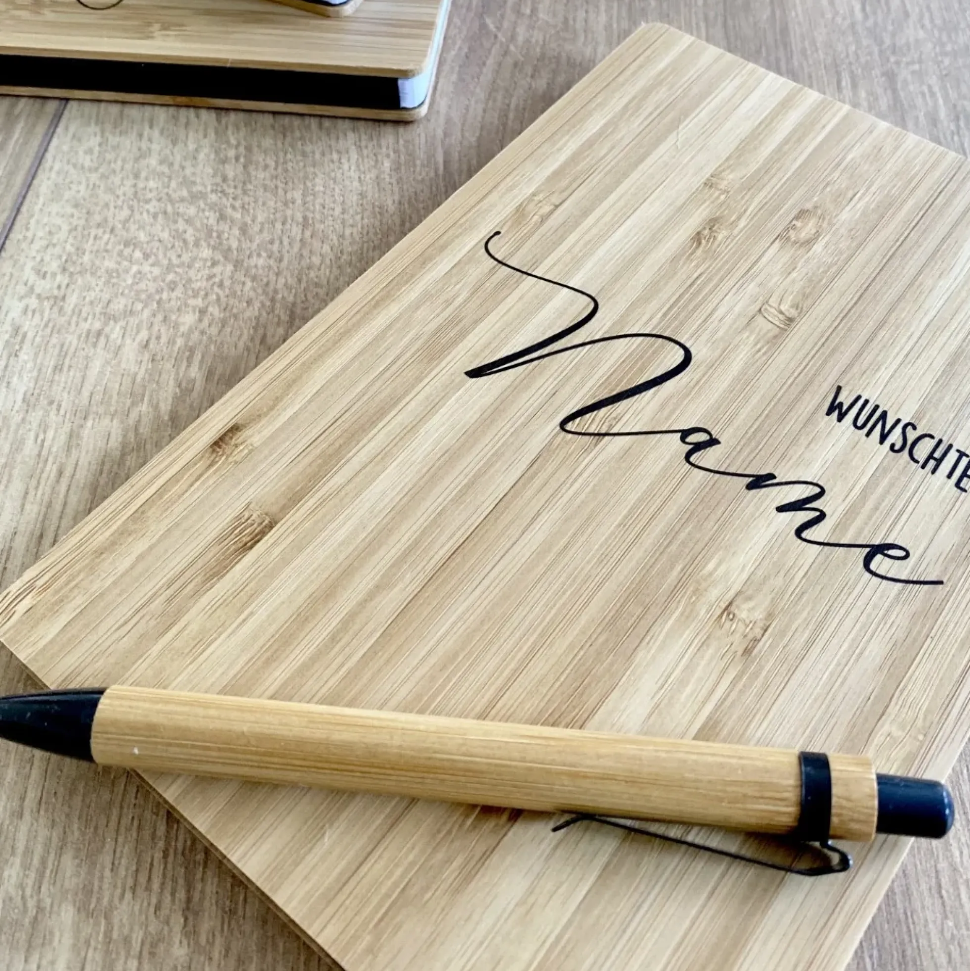 Geschenkset Edelstahl Kaffeebecher to go und Notizbuch mit Namen und Wunschtext für Sie u. Ihn | Geschenkidee zum Geburtstag, als Dankeschön zum Abschied