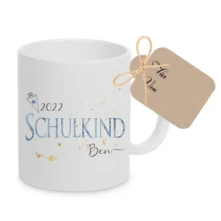 Geschenk zur Einschulung und Schulbeginn | Keramiktasse "Schulkind" mit Namen u. Jahreszahl | Einschulungsgeschenk für Mädchen und Jungen | Geschenkidee zum Schulbeginn für Kinder | 2 Motivvarianten zur Auswahl