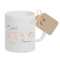 Geschenk zur Einschulung und Schulbeginn | Keramiktasse "Schulkind" mit Namen u. Jahreszahl | Einschulungsgeschenk für Mädchen und Jungen | Geschenkidee zum Schulbeginn für Kinder | 2 Motivvarianten zur Auswahl