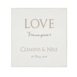 Handgefertigtes Bild aus Holz für Traumpaare | Holzbild "Love" handgefertigt mit den Namen des Paares sowie dem entsprechenden Datum