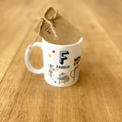 Kindertasse aus Keramik mit Namen für Jungen | Motiv