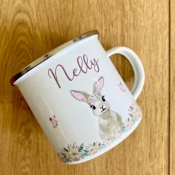 Kindertasse Hase mit Namen des Kindes | Trinkbecher aus Emaille für Mädchen I Personalisierte Tasse als tolles Geschenk | 4 Motivvarianten zur Auswahl