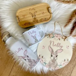 Kindertasse Hase mit Namen des Kindes | Trinkbecher aus Emaille für Mädchen I Personalisierte Tasse als tolles Geschenk | 4 Motivvarianten zur Auswahl
