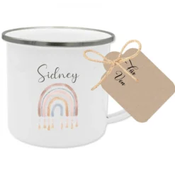 Kindertasse "Regenbogen" mit Namen des Kindes | Tolles Geschenk für Jungen u. Mädchen | Kinderbecher für Kinder als Geschenkidee | Inkl. Geschenkanhänger | 4 Motivvarianten zur Auswahl