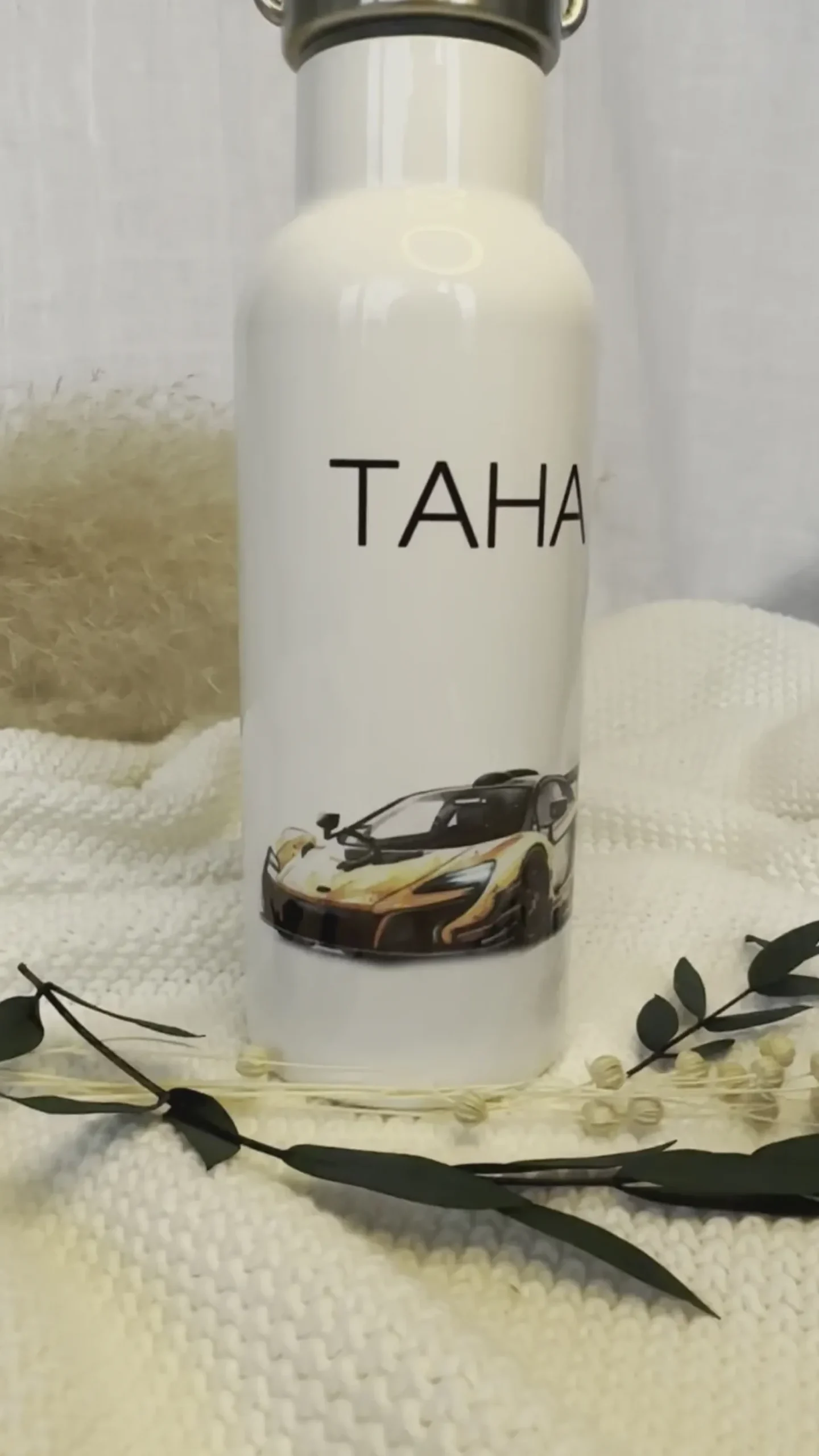 Kinder Trinkflasche "Auto" für Kinder mit Namen personalisiert | Thermosflasche Rennauto aus Edelstahl mit Bambusdeckel für Jungen & Teenager | 500ml