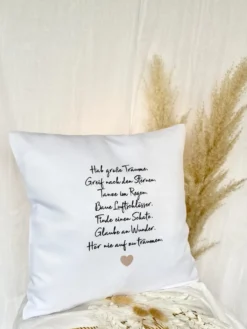 Kissen mit Spruch "Hab große Träume" | Besonderes Geschenk mit liebevollen Wünschen für Mädchen, Teenager und junge Frauen zum Geburtstag, zur Jugendweihe, zum Abi und als Wegbegleiter in eine schöne Zukunft