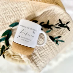 Kork Tasse Erzieherin mit Spruch und Namen | Personalisiertes Geschenk als Dankeschön und zum Abschied | Keramiktasse als Geschenkidee zum Kitaabschied