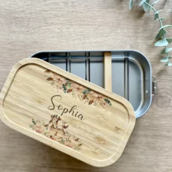 Nachhaltige Brotdose mit Bambus und Namen - Rehkitz | Wählbar in Edelstahl | Personalisiertes Geschenk für Mädchen