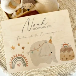 Personalisierte Erinnerungsbox aus Holz für Babys, Kleinkinder, Kinder | Holzkiste Elefant mit Namen und Spruch