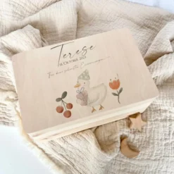 Personalisierte Erinnerungsbox aus Holz | Holzkiste als Geschenk für Andenken mit Motiv Gans