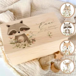 Personalisierte Erinnerungsbox aus Holz mit Namen – Süße Waldtiere Motive im Boho-Stil – Erinnerungskiste zur Geburt & Taufe