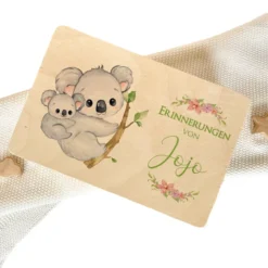 Personalisierte Erinnerungskiste mit Koala Motiv für Babys zur Geburt und Taufe, Babygeschenk mit dem Namen, Holzkiste