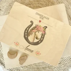 Personalisierte Erinnerungskiste mit Pony Motiv für Babys zur Geburt und Taufe, Babygeschenk mit dem Namen, Holzkiste