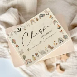 Personalisierte Holzkiste für Babys, Erinnerungsbox mit Deckel, Namen u. Geburtsdatum | Motiv: Tierkranz