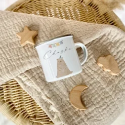 Personalisierte Kindertasse aus Emaille mit Bär