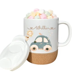 Personalisierte Kindertasse mit Namen – Keramiktasse mit Korkboden & Deckel | 14 Motive zur Auswahl