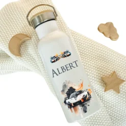 Personalisierte Kinder Trinkflasche "Auto" für Kinder mit Namen | Thermosflasche Rennauto aus Edelstahl mit Bambusdeckel für Jungen & Teenager | 500ml