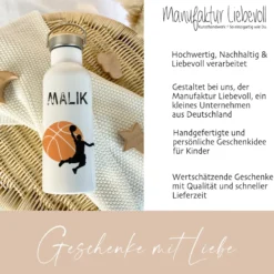 Personalisierte Kinder Trinkflasche "Basketball" für Kinder mit Namen | Thermosflasche Basketballspieler aus Edelstahl mit Bambusdeckel für Jungen & Teenager | 500ml