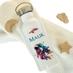 Personalisierte Kinder Trinkflasche "Astronaut" für Jungen mit Namen | Thermosflasche Weltall aus Edelstahl für Teenager Kita Schule | 500ml