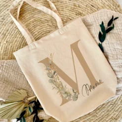 Personalisierter Stoffbeutel Eukalyptus mit Buchstaben u. Namen | Stofftasche mit Initialen für Frauen