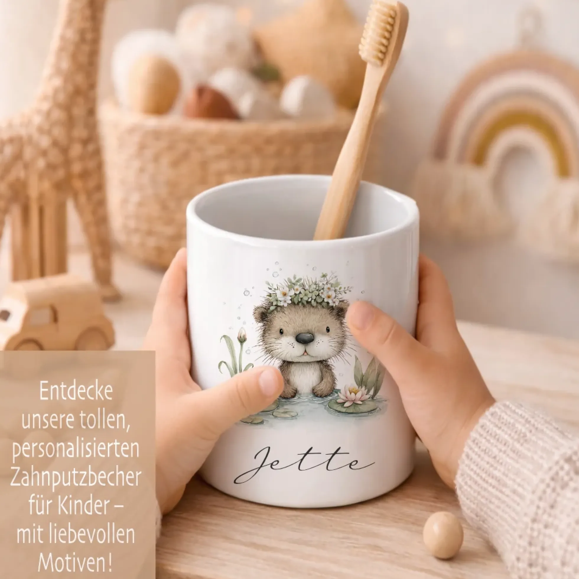 Personalisierter Zahnputzbecher für Kinder mit Namen | Keramik Trinkbecher & Zahnbürstenhalter | Geschenk für Kindergarten, Schule & Geburtstag | Motive: Faultier, Igel, Ente, Otter, Küken