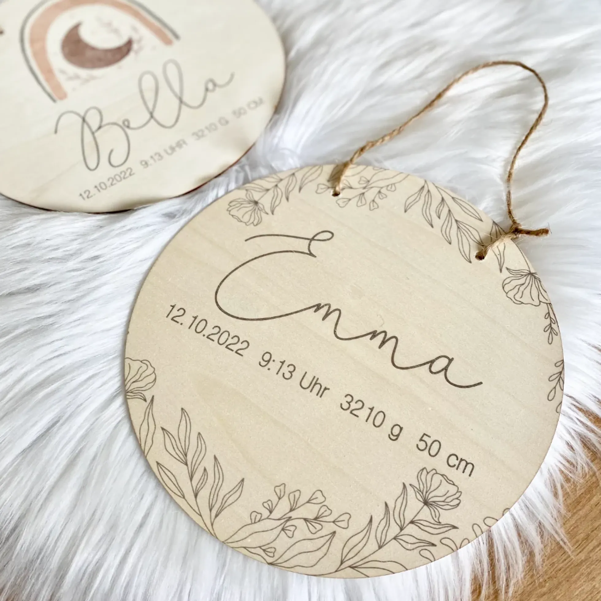 Personalisiertes Geschenk für Babys zur Geburt u. Taufe | Babygeschenk mit dem Namen u. den Geburtsdaten | Florales Holzschild für das Babyzimmer