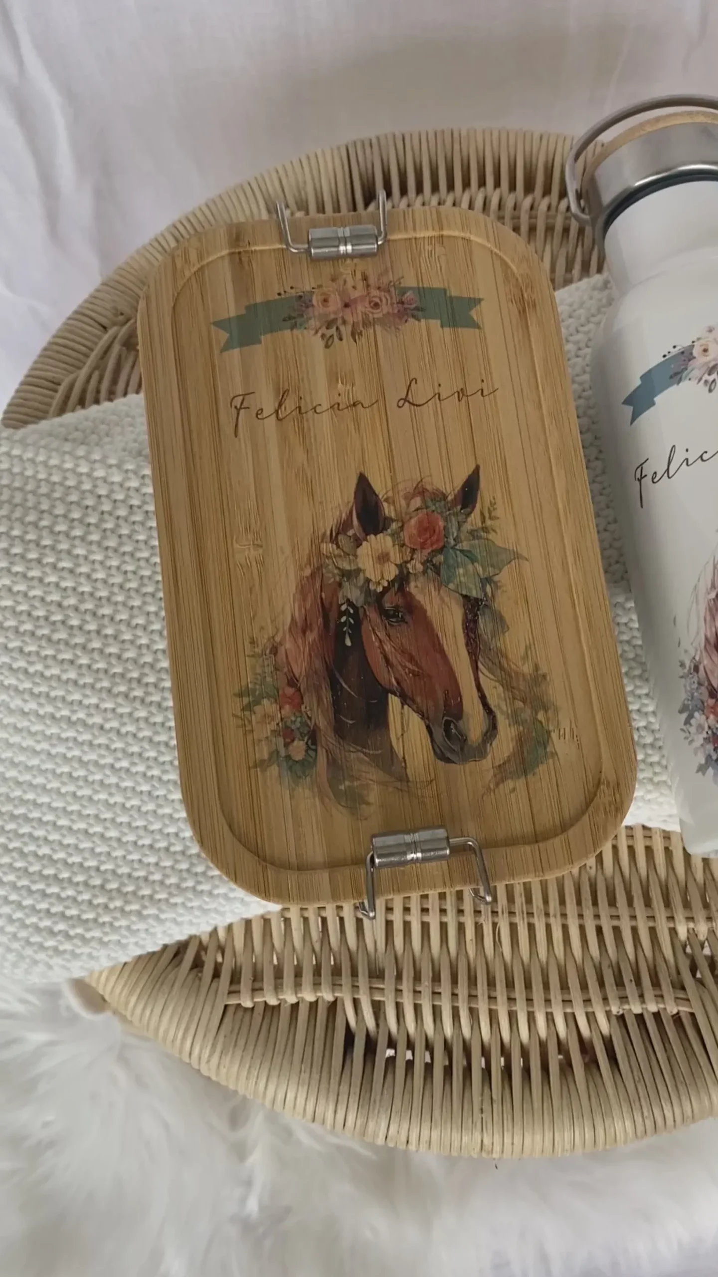 Pferde Brotdose wählbar in Edelstahl mit Bambusdeckel und Namen für Mädchen | Brotbox mit Pony | Personalisiertes Geschenk für Kinder