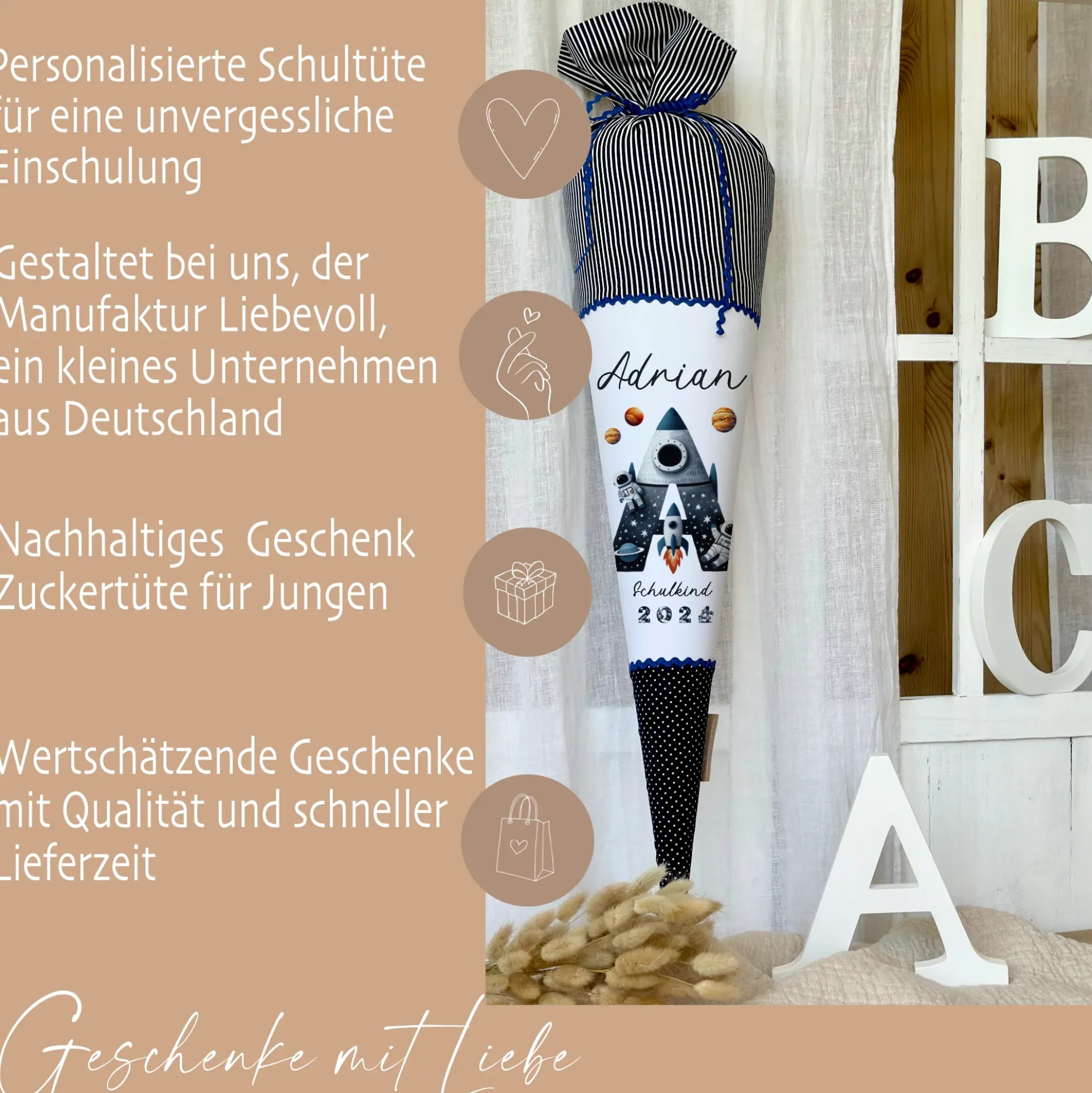 Raketen Schultüte Weltall | Personalisiert mit dem Namen und Buchstaben für Jungen | Optional mit Füllkissen und Spitzenschutz