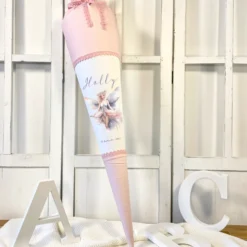 Stoff Schultüte Elfe Mädchen Name Rosa Fee Prinzessin Personalisiert Märchen Blumen Prinzessin Boho Einschulungstüte Zuckertüte Datum 70 cm| Optional mit Füllkissen und Spitzenschutz