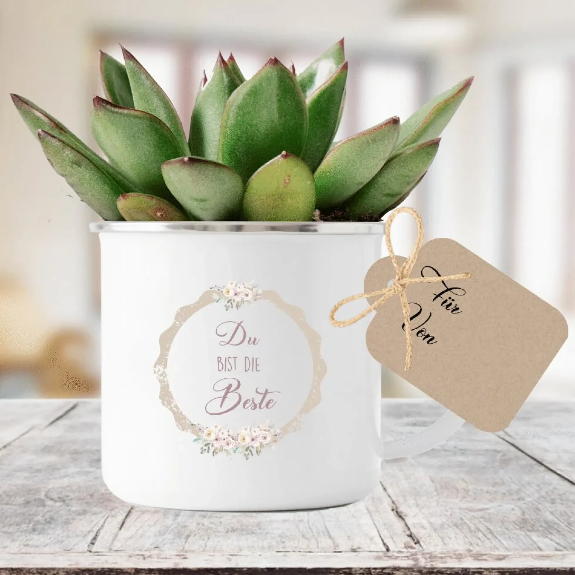 Tasse aus Emaille "Du bist die Beste" | Geschenkidee für besondere Menschen wie Mama, Oma, Beste Freundin | Tassengeschenk inkl. Geschenkanhänger