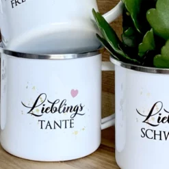 Tasse aus Emaille für die Oma | Kleines Geschenk für Großmütter | Emailletasse mit Motiv 