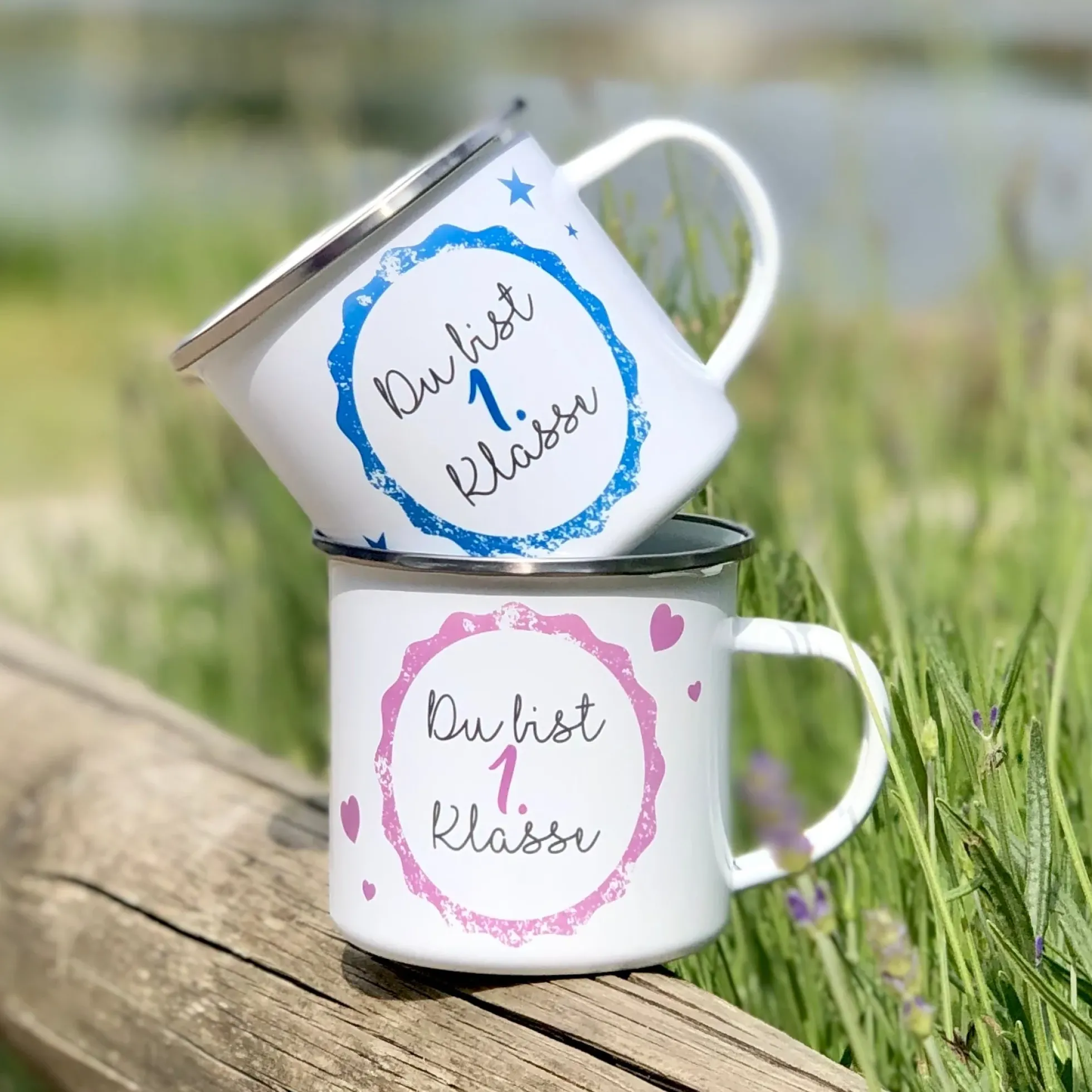 Tasse "Du bist 1. Klasse" zum Schulbeginn | Geschenkidee zur Einschulung für Mädchen u. Jungen | Originelle Geschenkidee mit DIY Ideen zum Schulbeginn | 2 Farbvarianten zur Auswahl
