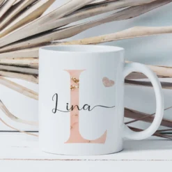 Tasse mit Buchstabe und Name für Sie und Ihn | Kaffeetasse aus Keramik | 2 Motivvarianten zur Auswahl