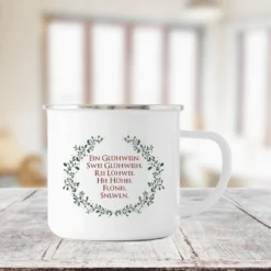 Tasse mit Spruch "Ein Glühwein, Swei Glühweih" | Originelle Glühweintasse aus Emaille | Kreatives Weihnachtsgeschenk