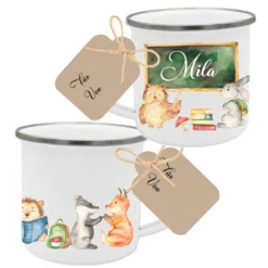 Tasse zur Einschulung mit dem Namen des Schulkindes | Niedliche Waldtiere mit Schultafel und Name des Kindes | Inkl. Geschenkanhänger zum Schulanfang