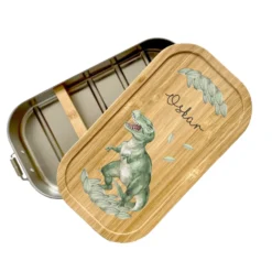 Trinkflasche mit Dino u. Namen für Kinder | Personalisiertes Geschenk für Mädchen u. Jungen mit Dinosaurier| 500 ml Isolierflasche aus Edelstahl mit Bambusdeckel | Als Set verfügbar mit Brotdose