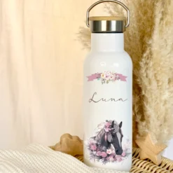 Trinkflasche "Pferd" für Kinder mit Namen personalisiert | Thermosflasche aus Edelstahl mit Bambusdeckel für Mädchen Teenager | 500ml