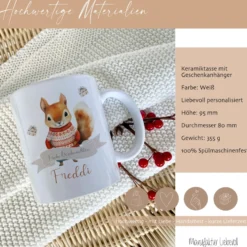 Weihnachtliche Tasse für Kinder, Tasse aus Keramik "Frohe Weihnachten" mit Eichhörnchen und Namen