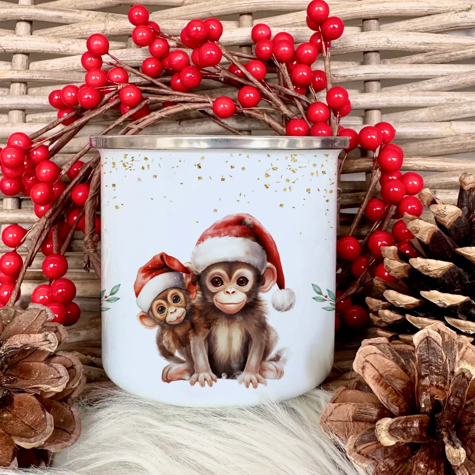 Weihnachtstasse "Affe" für Kinder | Tasse mit Namen personalisiert | Kinderbecher aus Emaille mit Weihnachtsmotiv | Weihnachtsgeschenk Nikolaus für Mädchen Jungen Teenager | 7 Produktvarianten zur Auswahl