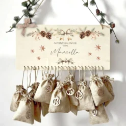Winterlicher Adventskalender Personalisiert für Männer und Frauen zum Befüllen aus Holz